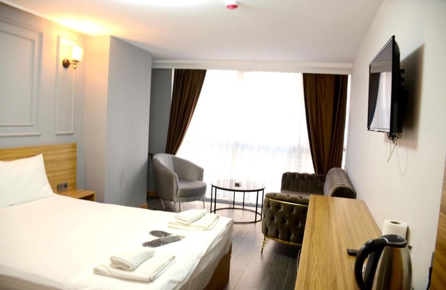 Waves hotel