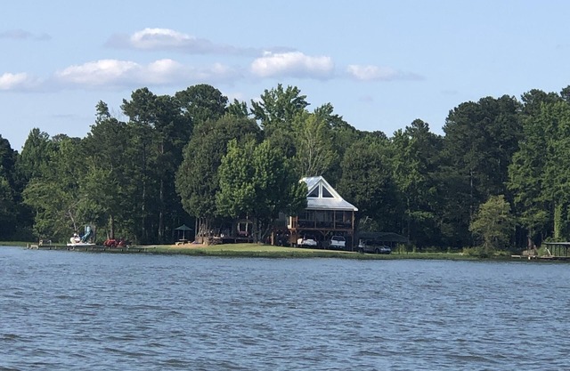 Weiss Lake Couples Getaway On A Private Point