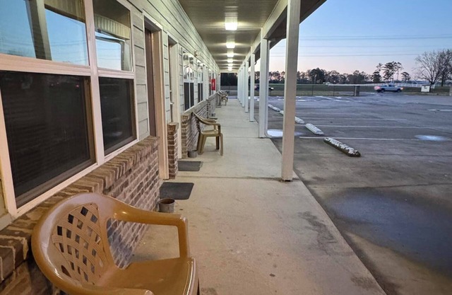 Weiss Lake Lodge