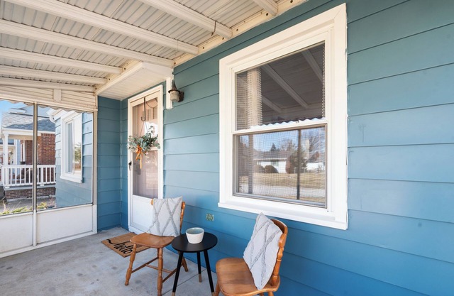 Welcome to Lakeside Magnolia Cottage