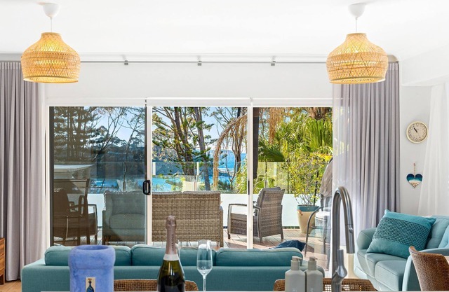 Welcome to Margs at Denhams. A magnificant seaside apartment.