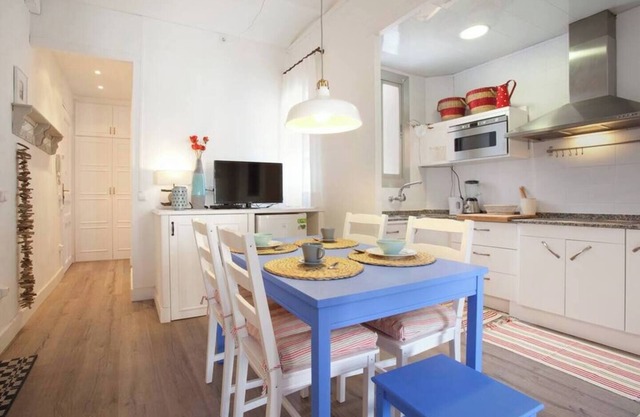 Welcome to our cozy apartment in Poblenou! You will love it because it's location, close to all the main interesting places in Barcelona and at the same time, away from the noise of the city.