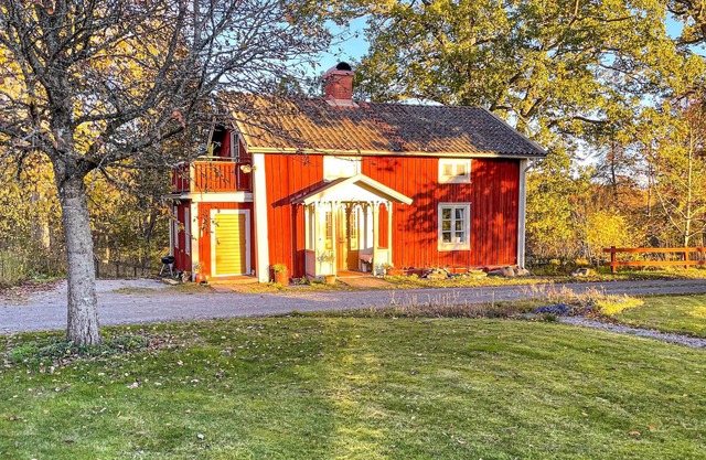 Welcome to this charming cottage in the cozy village of Lädja.