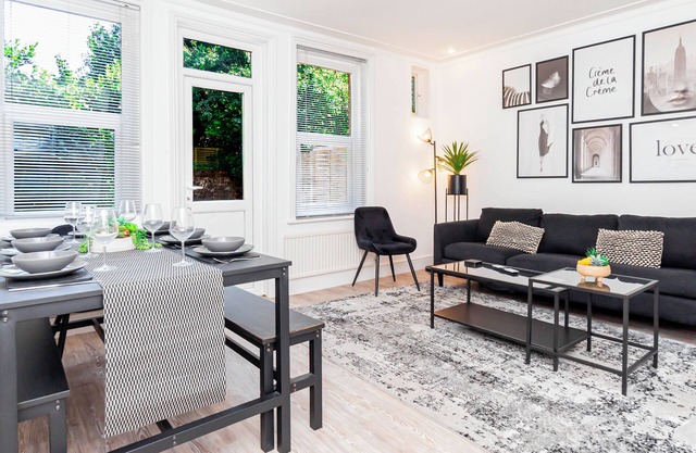 Welcome to your home-away-from-home in Southampton!