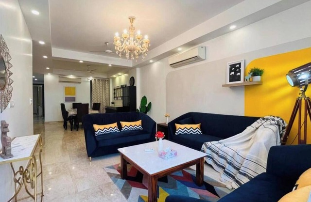 Welcoming 3-bedroom apartment with WiFi in vibrant New Delhi - Greater kailash