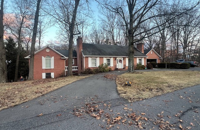 Well kept, clean, one bedroom guest suite in charming Cumberland MD