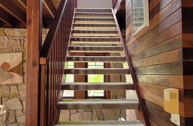 Wenora Berowra Waters - beautiful luxury 3 bedroom house - right on the water!