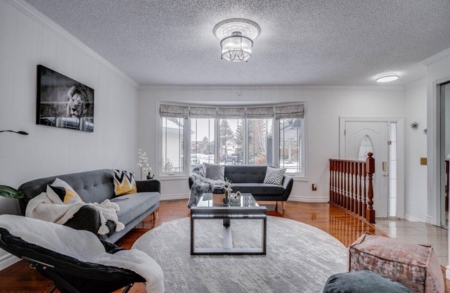 Wesley -Large 5bdrm 3 baths home, minutes to WEM!