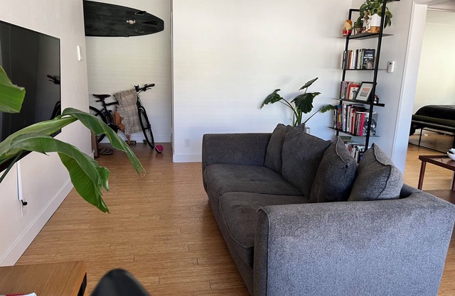 West LA Condo - Pet Friendly & 10 mins to Beach