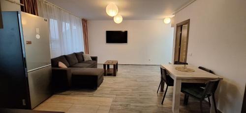 West Residence 6