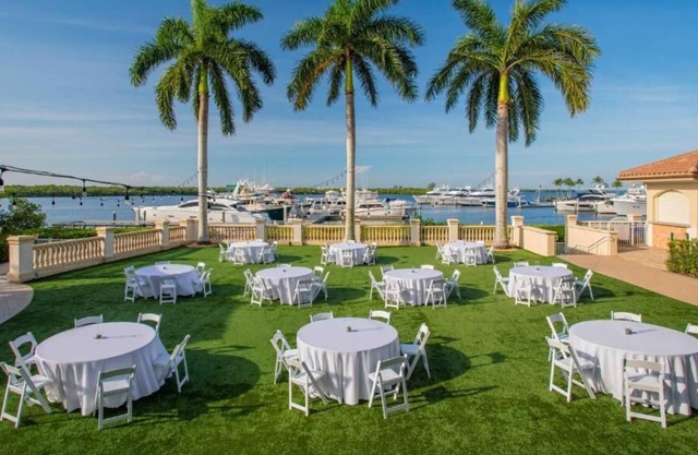 Westin Cape Coral: Waterfront Resort with 2 Restaurants & Pools