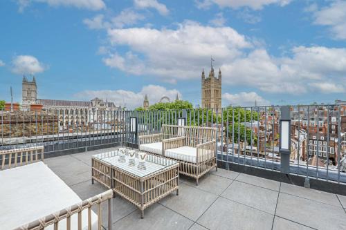Westminster Apartments by D'Montrio