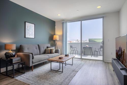 Westwood 1BR w WD in unit nr Beverly Hills LAX-141