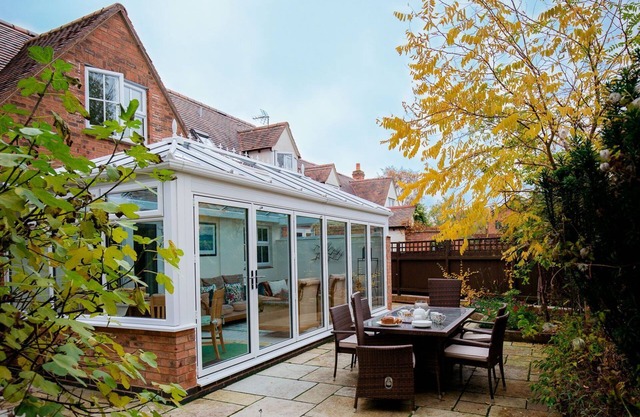 Whippet Cottage - sleeps 4 guests in 2 bedrooms