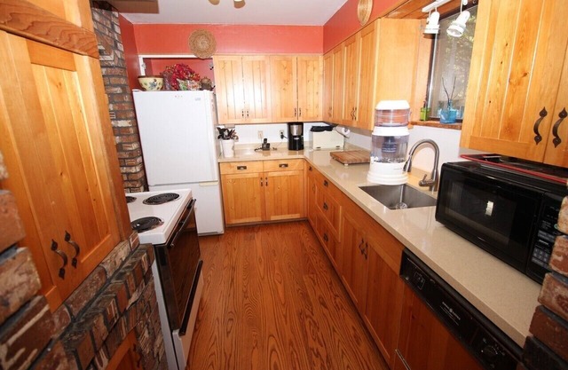 Whistler Home at Pinecrest Estates country life rent for family summer vacation