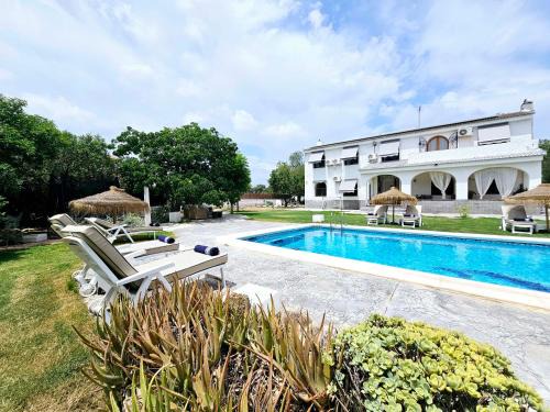 White Paradise Villa - Sol y Luz - by SunCastle apartamentos