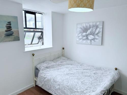White Rose Double Bed Apartment