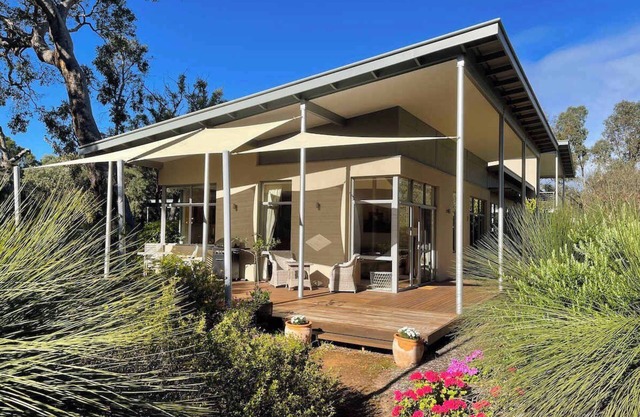 White Tree Retreat, Yallingup hills