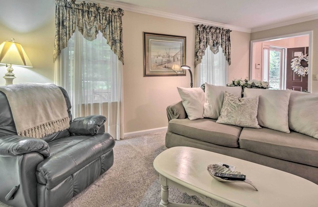 ‘Whitetail Ridge’ New Cumberland Home with Yard!