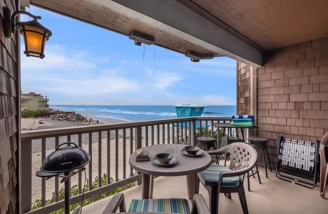 Whitewater Village Retreat B Ocean-view condo with private deck, fireplace, & easy beach access