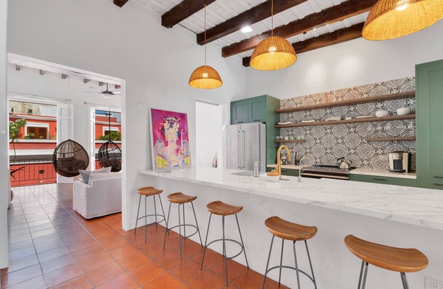 Whole Home with Lush Patio in Heart of OSJ