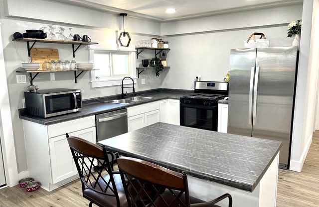 Whole house-Small town charm