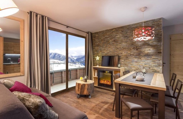 Wifi, 300m from resort center, fitness, swimming pool, balcony, tv, ski locker, 40-47m², Tignes
