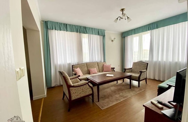 Wild Cherry Apartments - The Blue Apartment One-Bedroom Apartment n