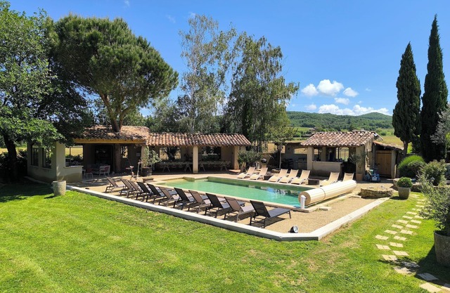 WILD CHIC HOUSE stone farmhouse in absolute calm Spa & heated pool