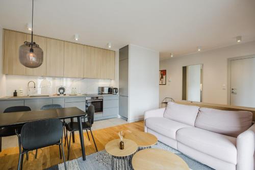 Wilda Chic Apartment by BookingHost