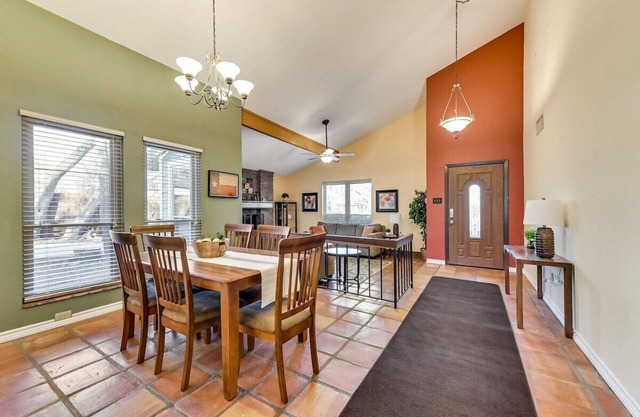 Willow Bend: 4-Bedroom Tranquil Escape