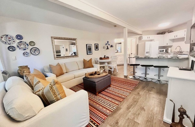 Windmill Cottage at Abbey Springs Near Lake & Shops!