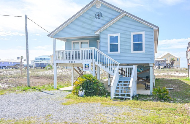Windy Cove! Plenty of room for the whole family. 5 minute walk to the beach!