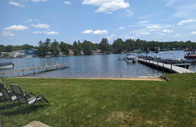 Winnisquam Lakeside Retreat w/Sandy Beach & Boat Docks