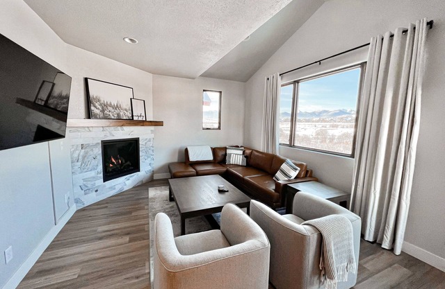 Winter Park/Grandby Mountain Home NEW w/scenic views!