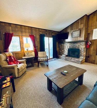 Winter Wonderland Getaway I Alpen Villas at Powderhorn Mountain