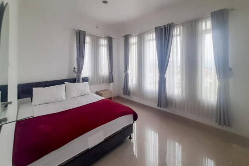 Wisma Brata 2 Mitra RedDoorz