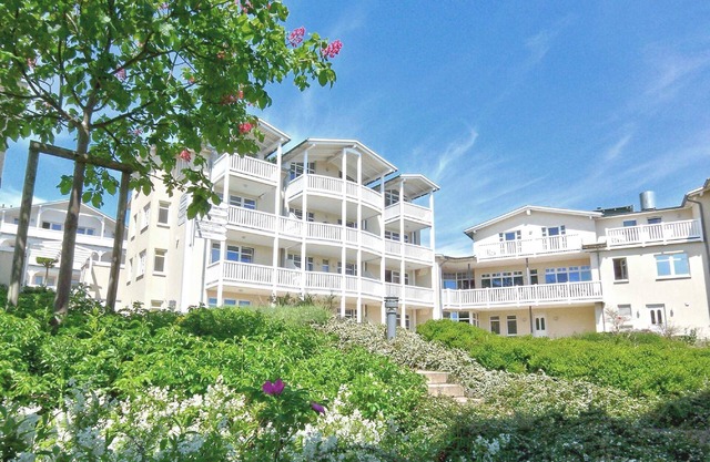 With sea view and balcony, use of swimming pool and sauna - Sea view apartment 35