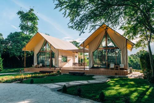 Wonder Mountain Resort