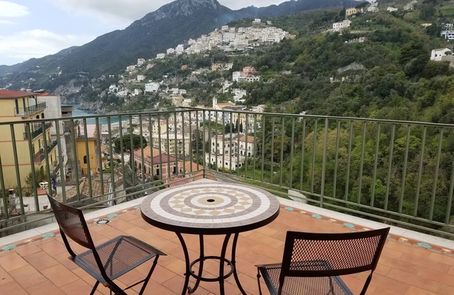 Wonderful Amalfi Coast Apartment Overlooking the sea With Free Wifi and Parking