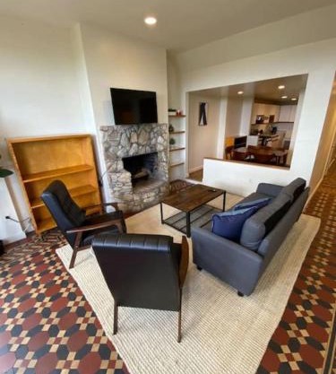 Wonderful Fenway 3 Bed 2bath Steps from Fenway Park