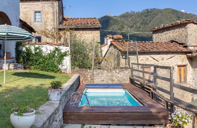 Wonderful private villa with private pool, WIFI, sauna, TV, terrace, pets allowed and panoramic .
