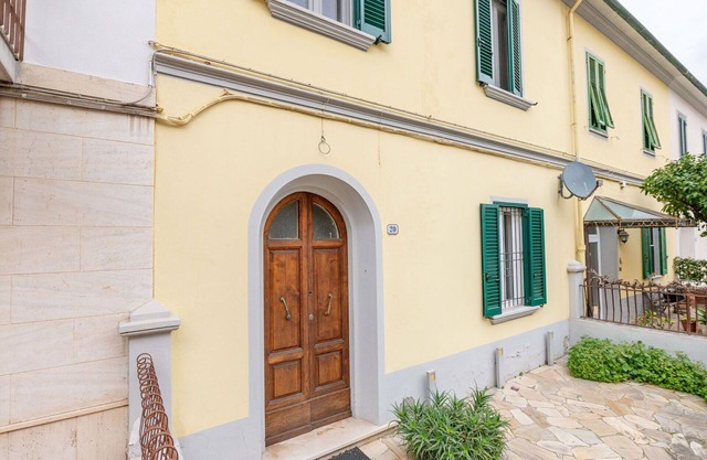 Wonderful private villa for 7 people with A/C, WIFI, TV, patio and parking