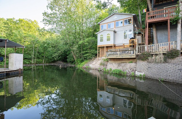 Wonderful Remote Lake Cabin! Fish from Deck & Dock