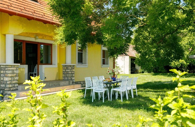 Wonderful villa for 8 people with WIFI, A/C, TV and parking