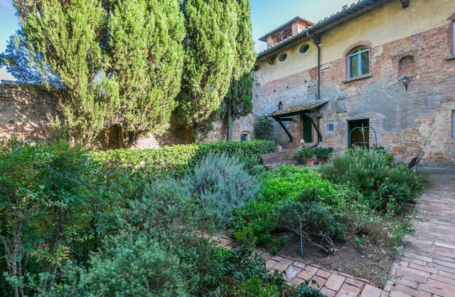 Wonderful villa for 4 guests with pool, A/C, WIFI and parking