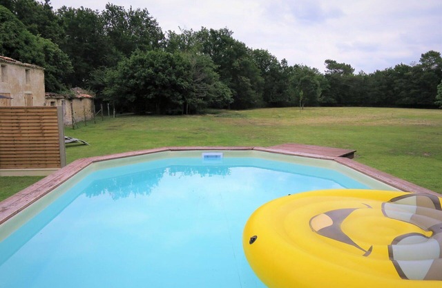 Wonderful villa for 6 guests with pool, WIFI, TV and terrace