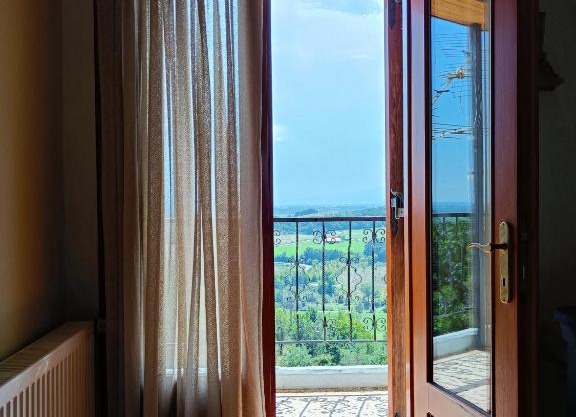 Wooden Sofita House with Unlimited View