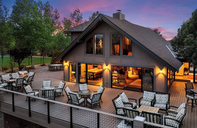 Woodland Escape with Pickleball, Porch Views & Optional Private Saloon