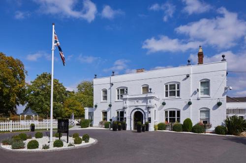 WorldHotels Distinctive Woughton House Hotel